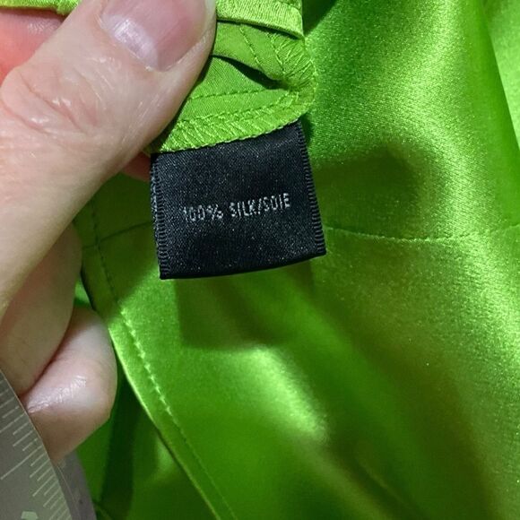 LAFAYETTE 148 NY Green 100% Silk Button Front Blouse Size 4 - Picture 9 of 10